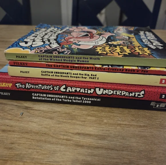 Captain Underpants Book Collection - Picture 2 of 2